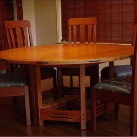 Round California A&C Extending Table